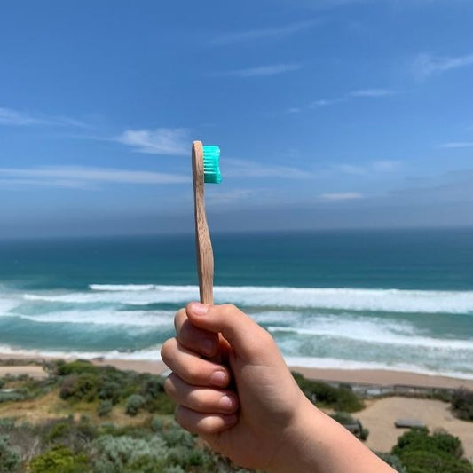 What are the benefits of using a bamboo toothbrush? - Bamkiki